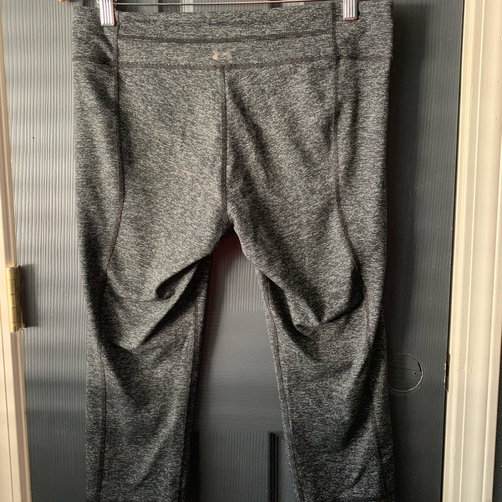 2/$25 Under Amour Crop Pants - Picture 3 of 5